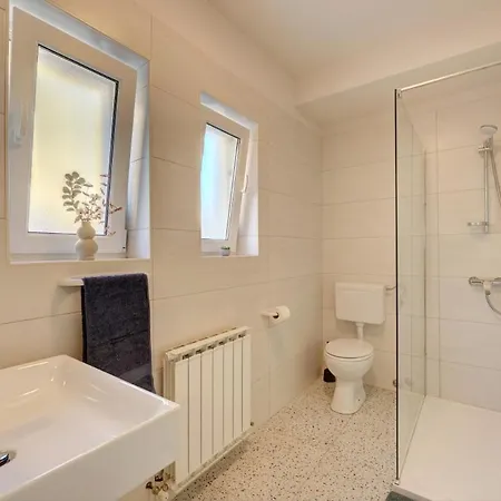 Villa Nata In - Haus Fuer 8-10 Personen *