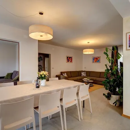 Nata In - Haus Fuer 8-10 Personen Villa *