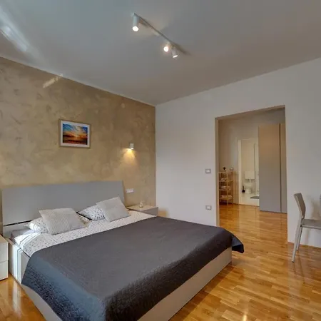 Nata In - Haus Für 8 Personen * Pula