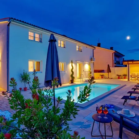 Nata In - Haus Für 8 Personen *